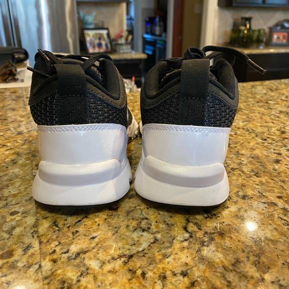 Under Armor Turf Shoes Youth. Baseball - Picture 5 of 6